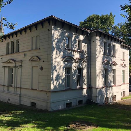 Apartamenty Przy Zamkowej W Walbrzychu Luaran gambar