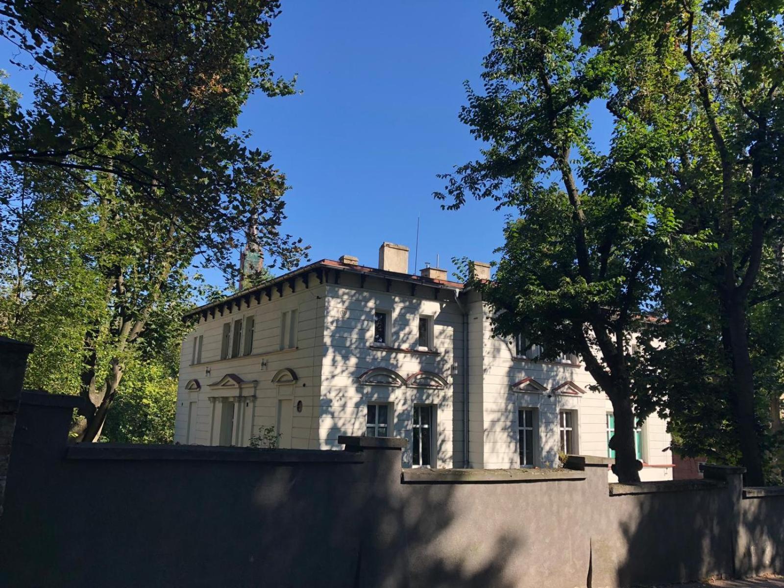 Apartamenty Przy Zamkowej W Walbrzychu Luaran gambar